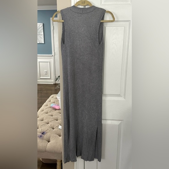 Sleeveless duster - Picture 2 of 4